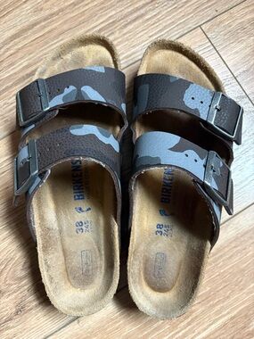 Birkenstock Kids Two-Strap Camo Sandals in Brown and Gray